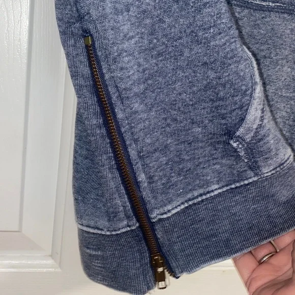 Wren and Glory vintage Havana hoodie, oversized XS. - Picture 3 of 7